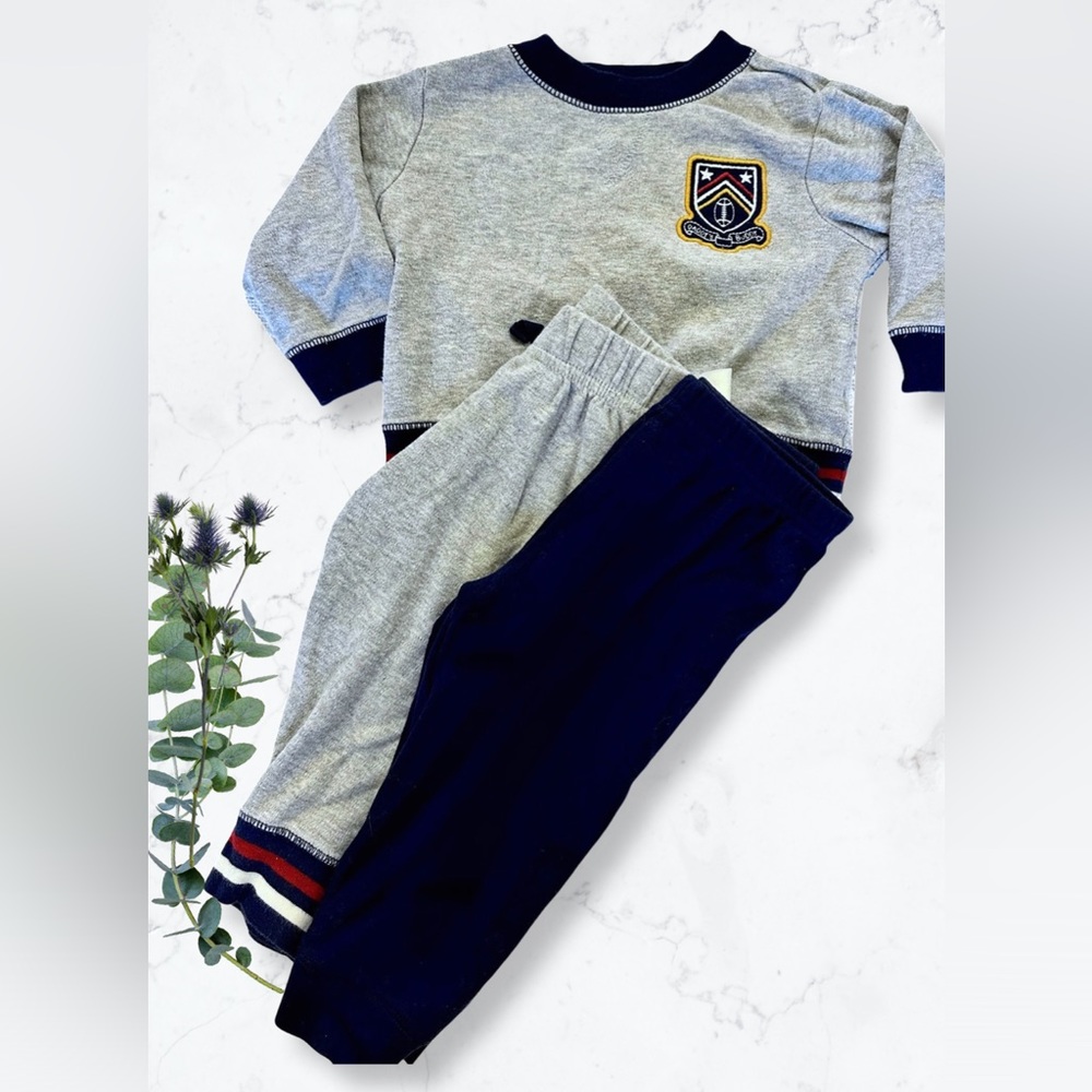 ⭐️2/$20 bundles | size 3-6m Baby varsity track set
